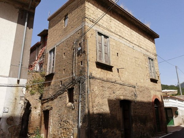 casa semindipendente in vendita a Mercato San Severino in zona Ciorani