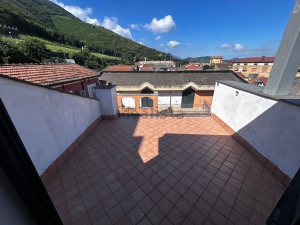 appartamento in vendita a Mercato San Severino in zona Piazza del Galdo