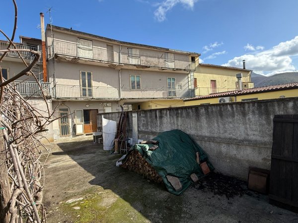 casa indipendente in vendita a Mercato San Severino