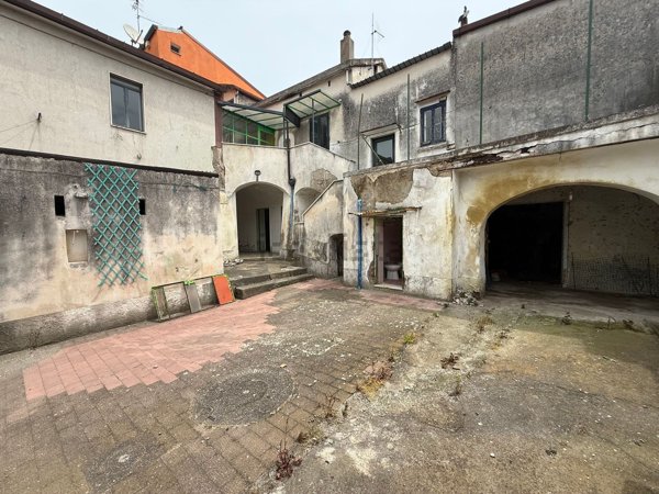 appartamento in vendita a Mercato San Severino in zona Ciorani