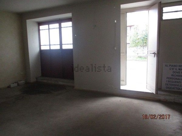 ufficio in vendita a Mercato San Severino in zona Curteri