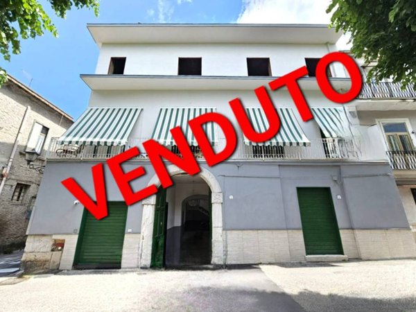 casa indipendente in vendita a Mercato San Severino in zona Sant'Eustachio