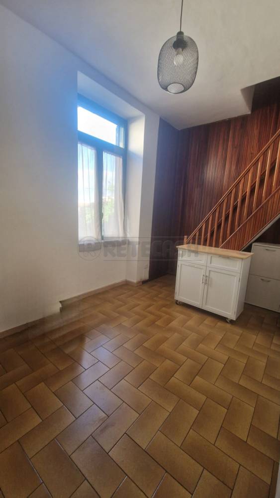casa indipendente in vendita a Mercato San Severino in zona Sant'Eustachio