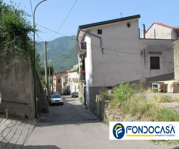 appartamento in vendita a Mercato San Severino in zona Piazza del Galdo