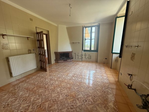 appartamento in vendita a Mercato San Severino in zona Carifi/Torello