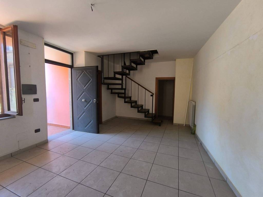 casa indipendente in vendita a Mercato San Severino in zona Ciorani