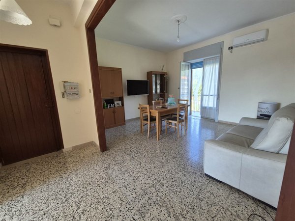 appartamento in vendita a Mercato San Severino in zona Piazza del Galdo