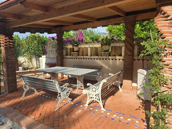 intera palazzina in vendita a Mercato San Severino