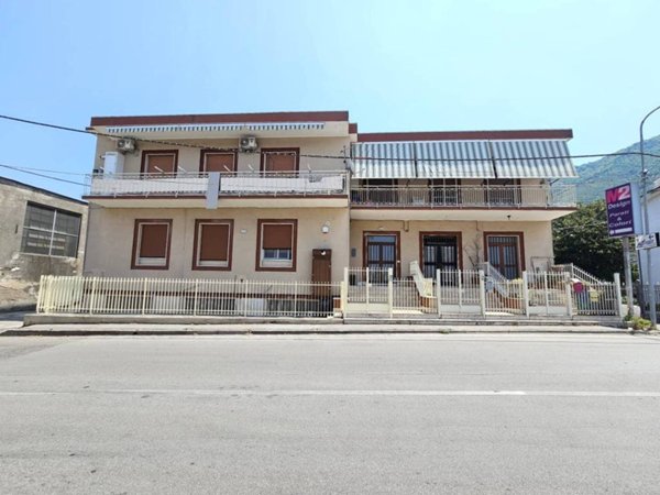 appartamento in vendita a Mercato San Severino in zona Sant'Eustachio