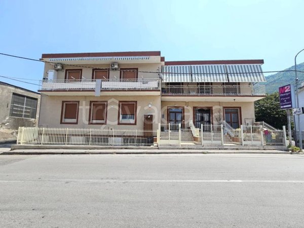 appartamento in vendita a Mercato San Severino in zona Sant'Eustachio