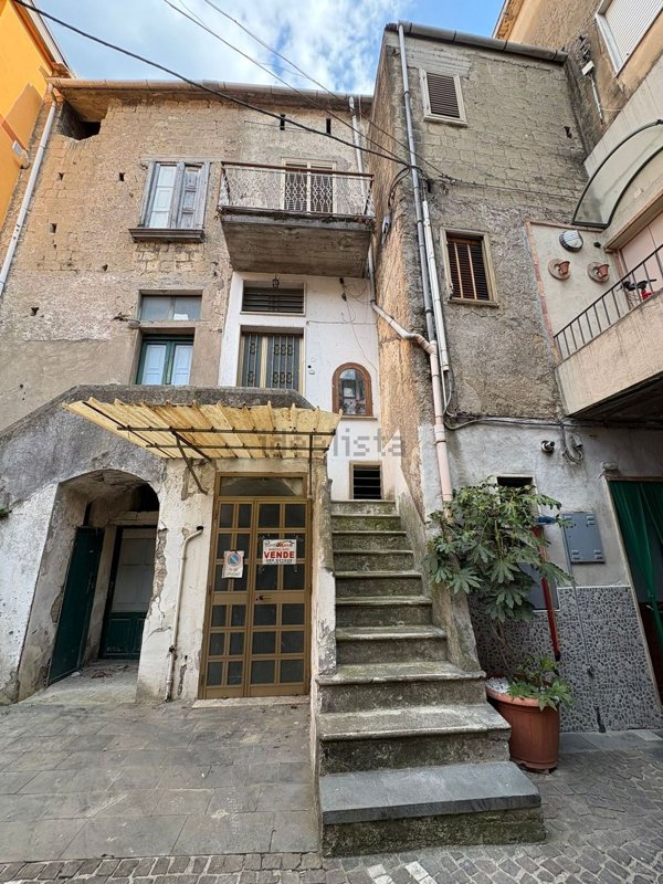 quadrivano in vendita a Mercato San Severino in zona Sant'Angelo