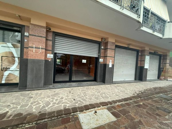 negozio in vendita a Mercato San Severino