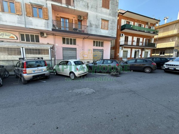 locale commerciale in vendita a Mercato San Severino