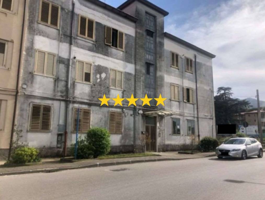 appartamento in vendita a Mercato San Severino in zona Curteri