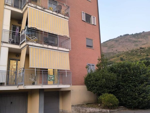 appartamento in vendita a Mercato San Severino in zona Sant'Angelo