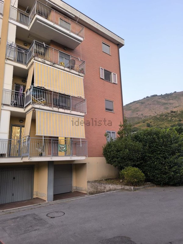 appartamento in vendita a Mercato San Severino in zona Sant'Eustachio