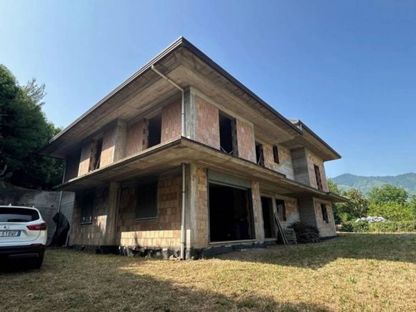 casa indipendente in vendita a Mercato San Severino