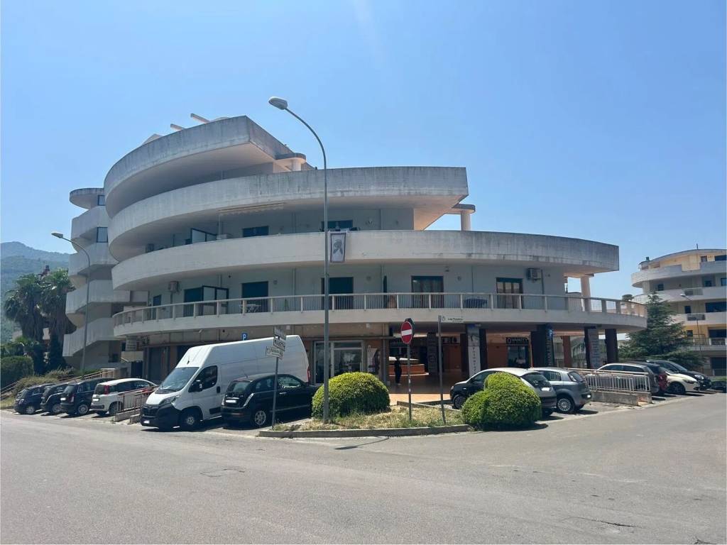 negozio in vendita a Mercato San Severino