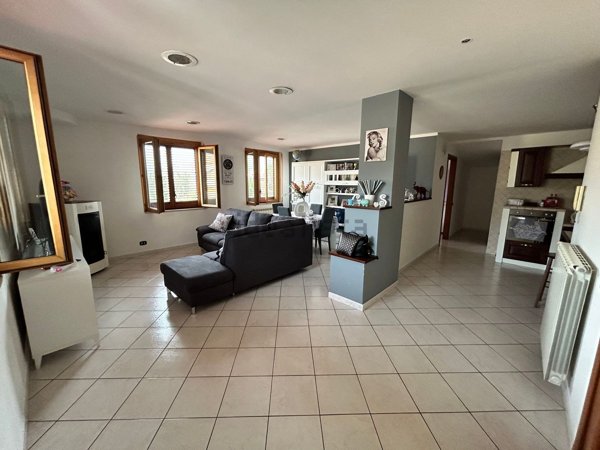 appartamento in vendita a Mercato San Severino in zona San Vincenzo