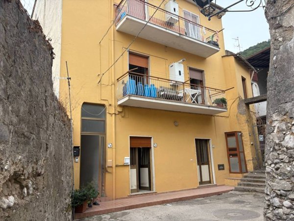 intera palazzina in vendita a Mercato San Severino