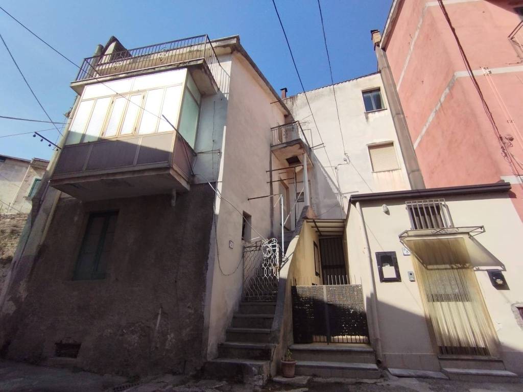 casa indipendente in vendita a Mercato San Severino