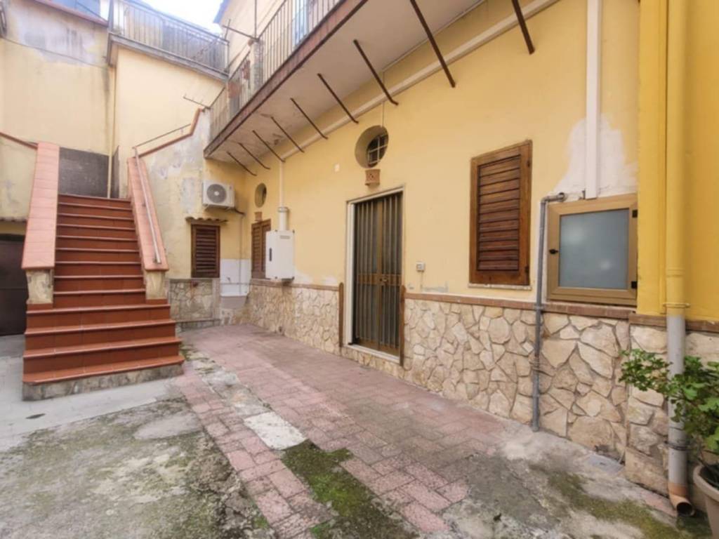 appartamento in vendita a Mercato San Severino in zona Sant'Angelo