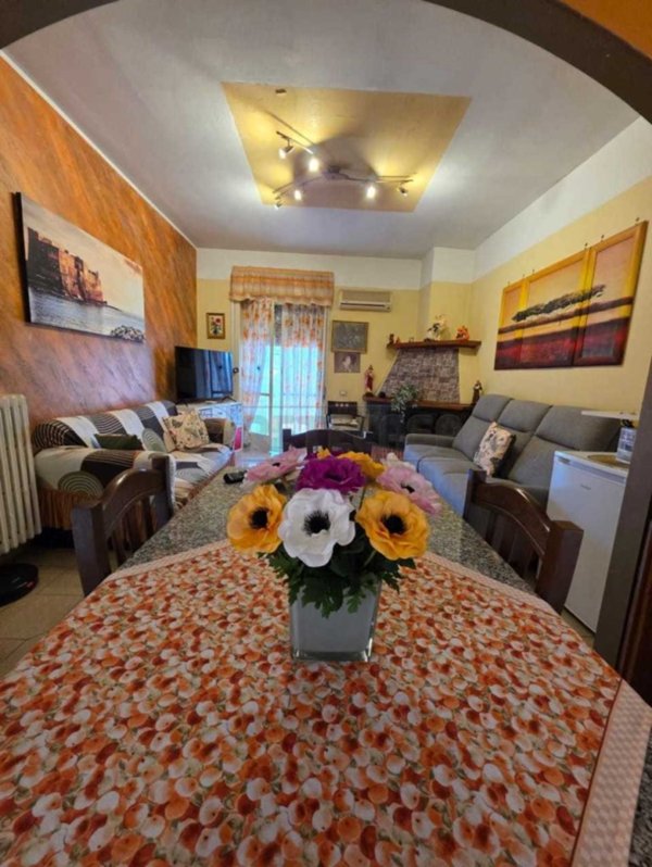 appartamento in vendita a Mercato San Severino in zona Sant'Eustachio