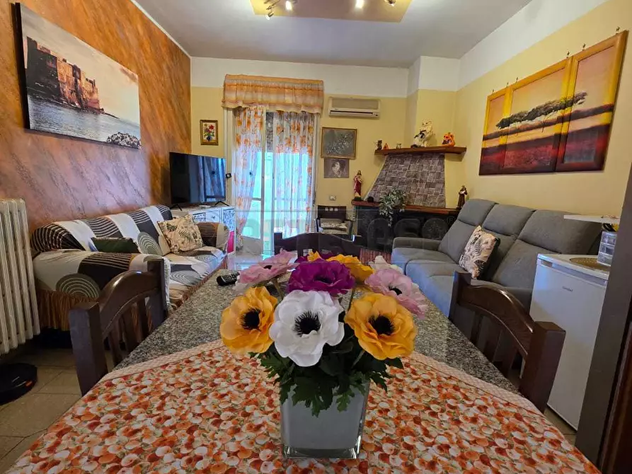 appartamento in vendita a Mercato San Severino in zona Sant'Eustachio