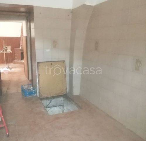 casa indipendente in vendita a Mercato San Severino in zona Oscato