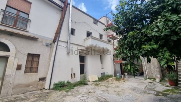 casa semindipendente in vendita a Mercato San Severino in zona Pandola