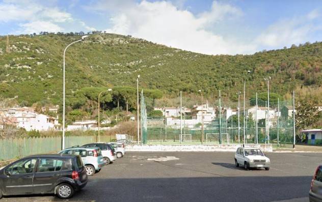 negozio in vendita a Mercato San Severino in zona Ciorani