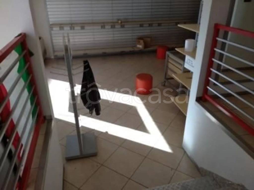 negozio in vendita a Mercato San Severino