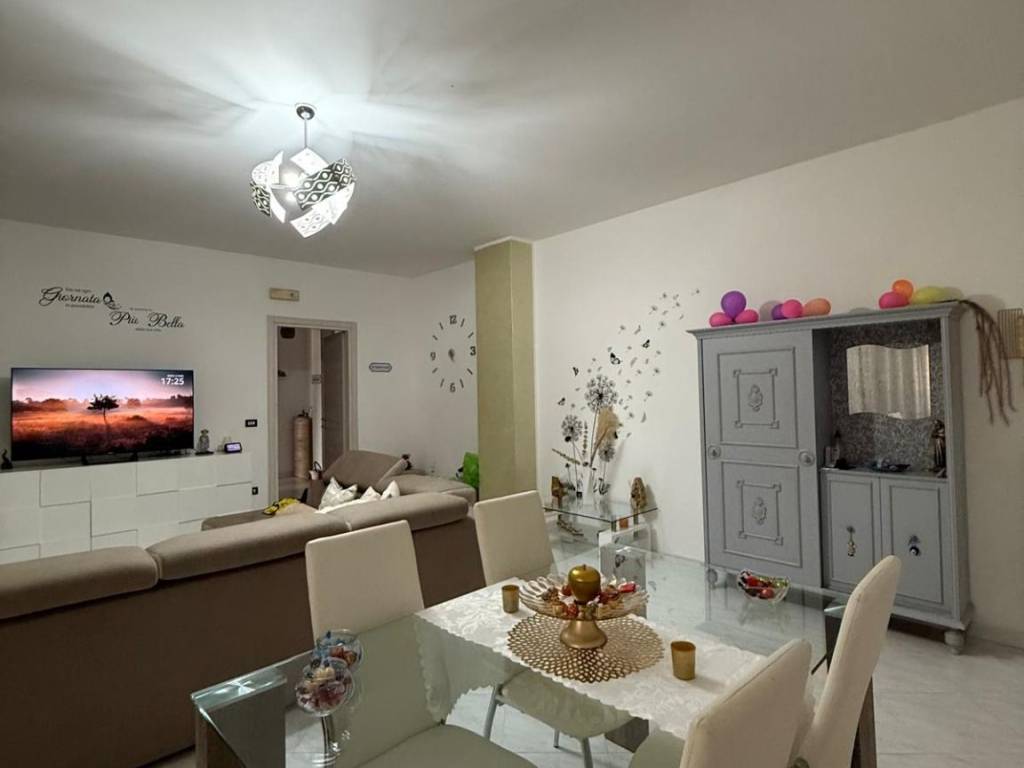 appartamento in vendita a Mercato San Severino in zona Oscato