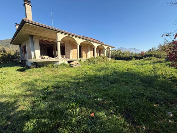 casa indipendente in vendita a Mercato San Severino