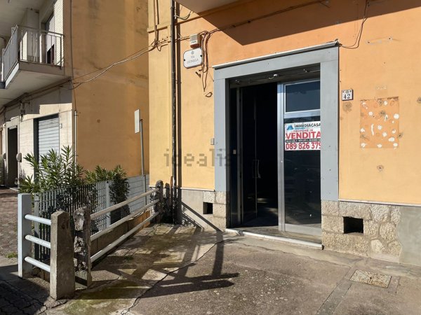 locale commerciale in vendita a Mercato San Severino