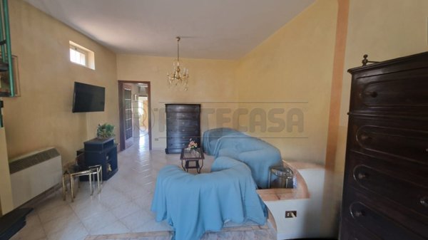 casa indipendente in vendita a Mercato San Severino in zona Sant'Eustachio