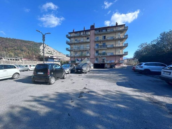 appartamento in vendita a Mercato San Severino in zona Piazza del Galdo