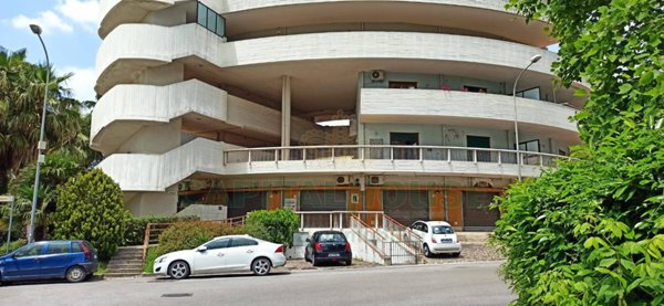 locale commerciale in vendita a Mercato San Severino