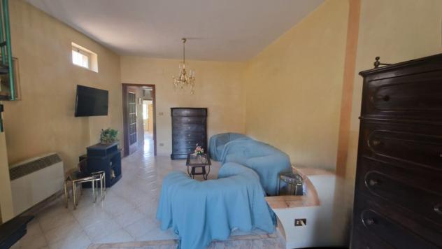 casa indipendente in vendita a Mercato San Severino in zona Sant'Eustachio