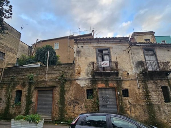 casa indipendente in vendita a Mercato San Severino in zona Acquarola