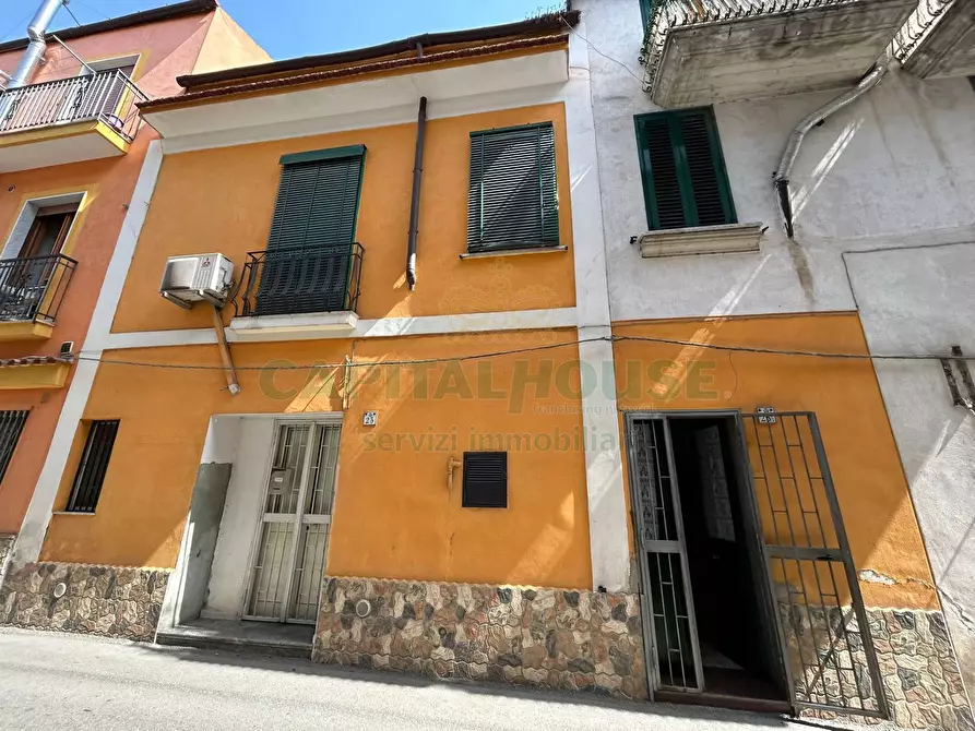 casa semindipendente in vendita a Mercato San Severino in zona Sant'Eustachio