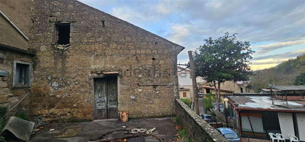 casa indipendente in vendita a Mercato San Severino in zona Acquarola