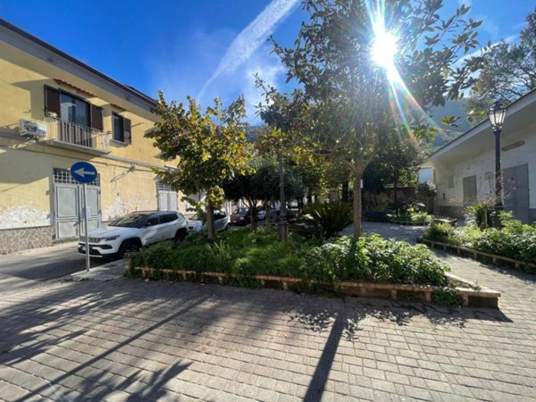 appartamento in vendita a Mercato San Severino in zona Sant'Angelo