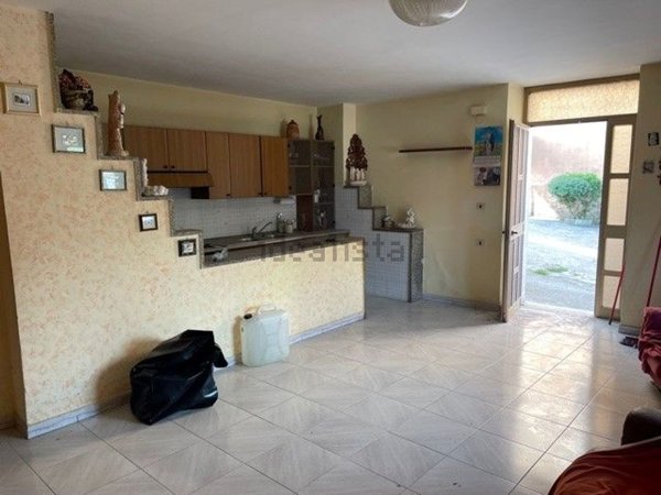 appartamento in vendita a Mercato San Severino in zona Curteri