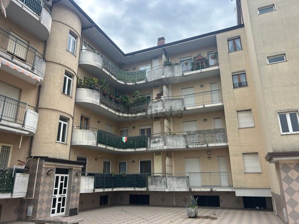 appartamento in vendita a Mercato San Severino in zona Piazza del Galdo