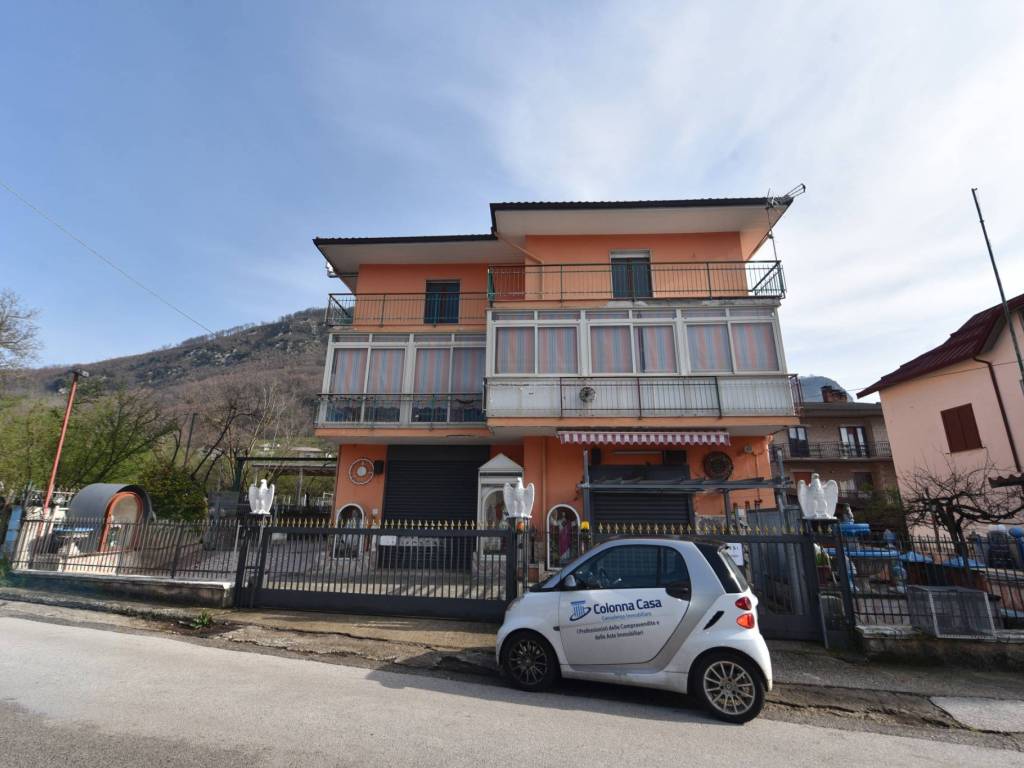 casa indipendente in vendita a Mercato San Severino