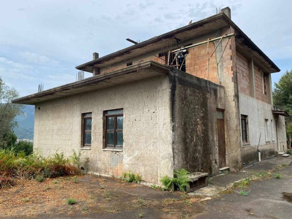 casa indipendente in vendita a Mercato San Severino