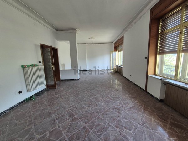 appartamento in vendita a Mercato San Severino in zona Sant'Angelo