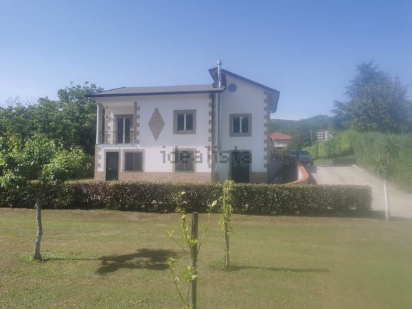 casa indipendente in vendita a Mercato San Severino