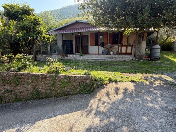 casa indipendente in vendita a Mercato San Severino in zona Carifi/Torello